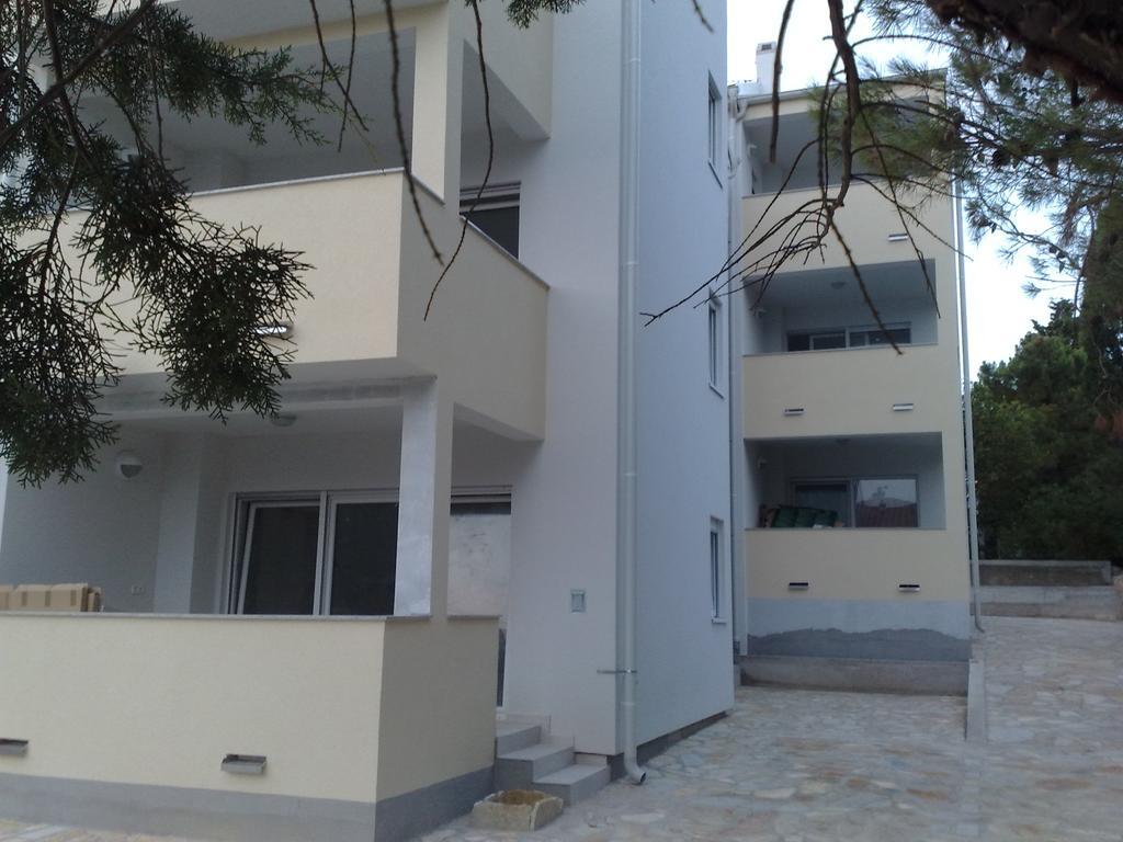 Apartments President Novalja Exterior foto
